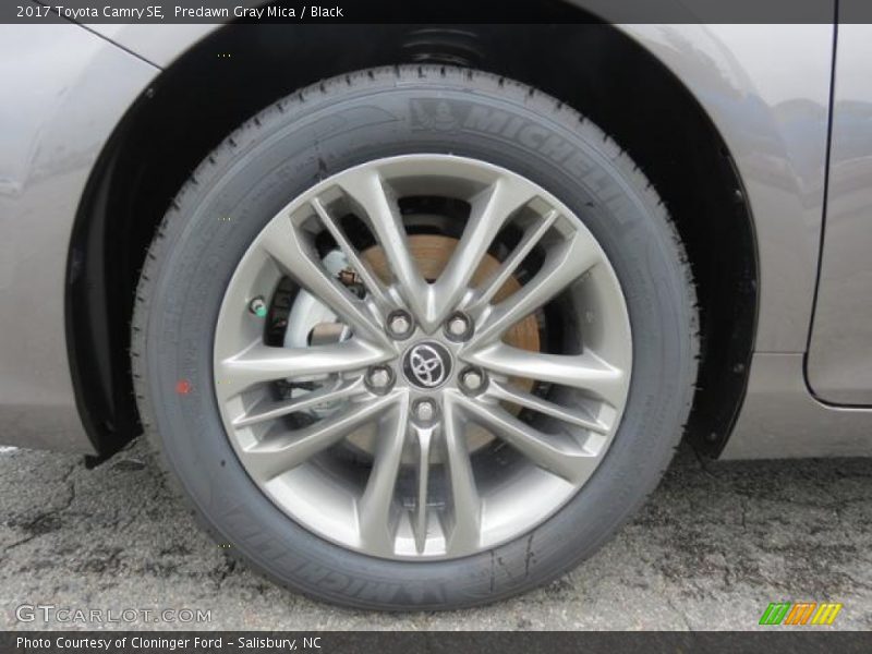 Predawn Gray Mica / Black 2017 Toyota Camry SE