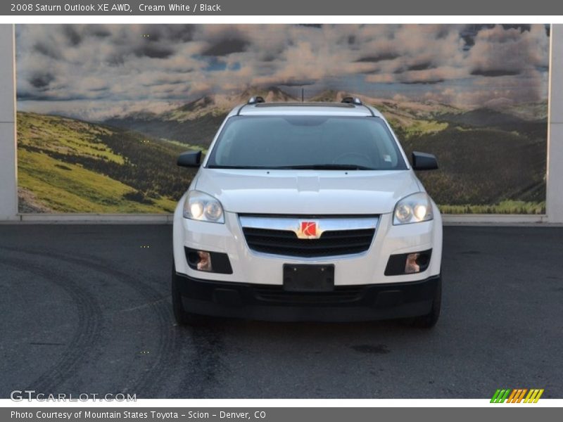 Cream White / Black 2008 Saturn Outlook XE AWD