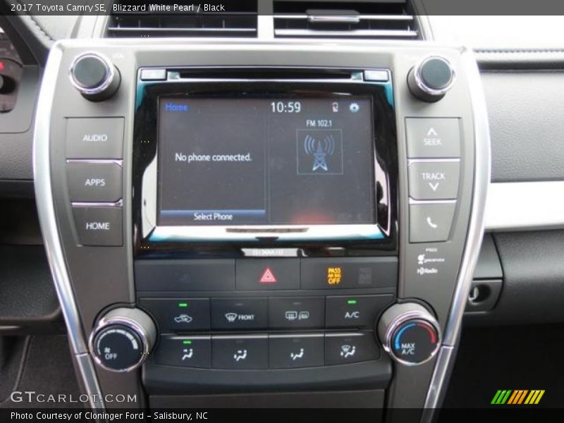 Controls of 2017 Camry SE