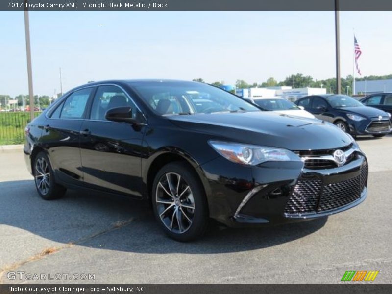 Midnight Black Metallic / Black 2017 Toyota Camry XSE