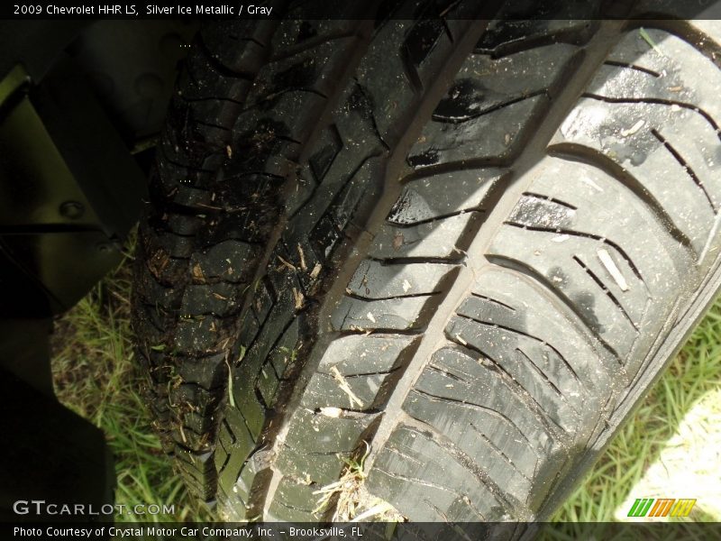Silver Ice Metallic / Gray 2009 Chevrolet HHR LS