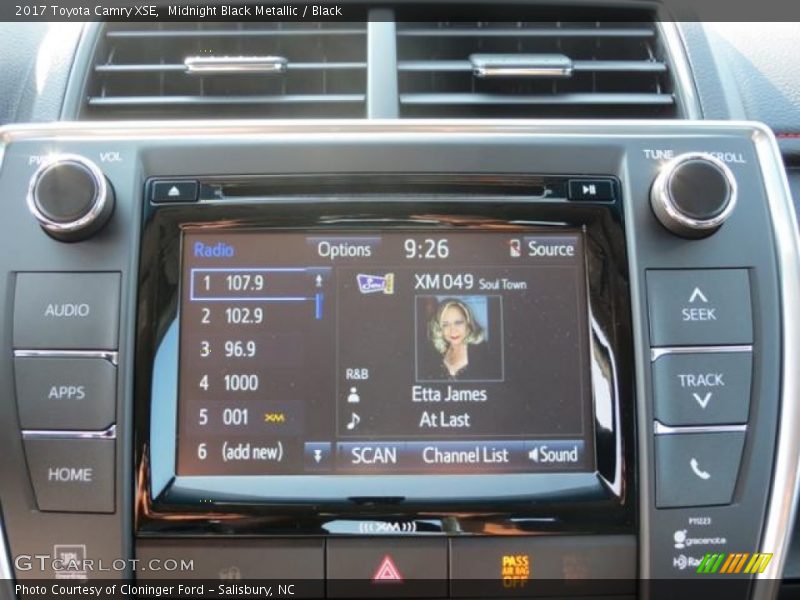 Controls of 2017 Camry XSE