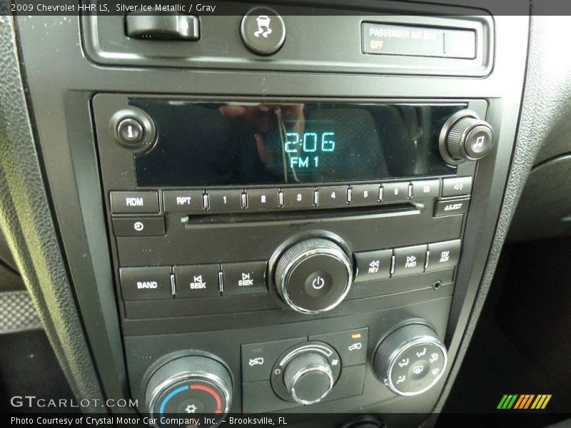 Silver Ice Metallic / Gray 2009 Chevrolet HHR LS