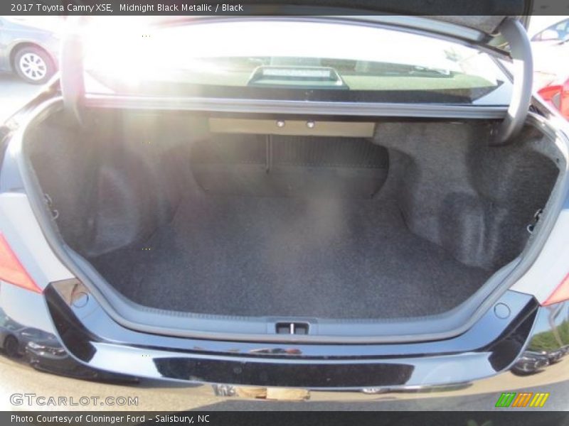 Midnight Black Metallic / Black 2017 Toyota Camry XSE