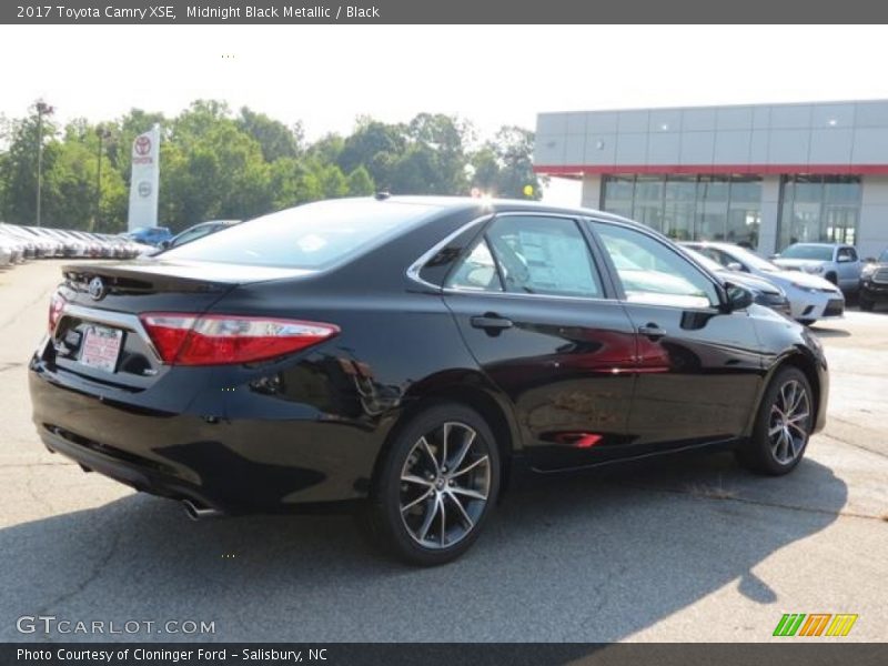 Midnight Black Metallic / Black 2017 Toyota Camry XSE