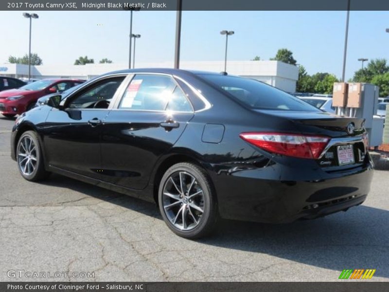 Midnight Black Metallic / Black 2017 Toyota Camry XSE