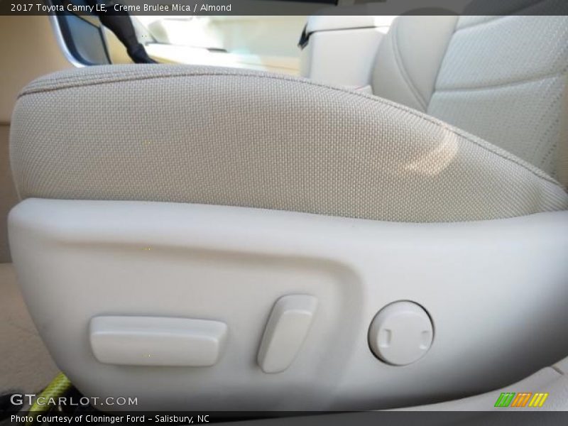 Creme Brulee Mica / Almond 2017 Toyota Camry LE