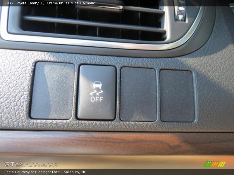 Creme Brulee Mica / Almond 2017 Toyota Camry LE