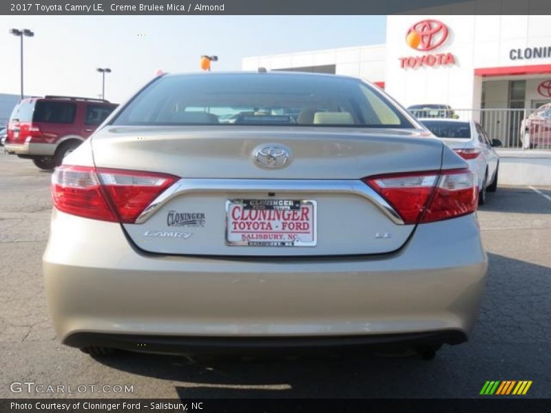 Creme Brulee Mica / Almond 2017 Toyota Camry LE
