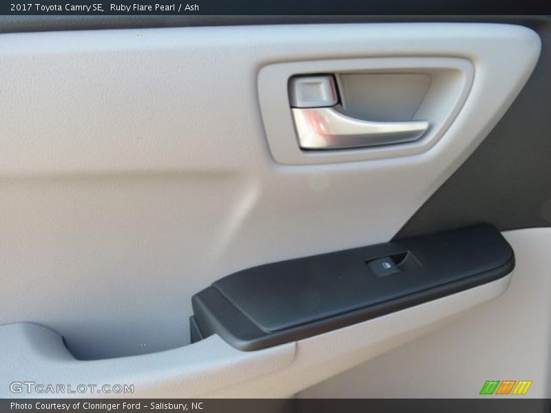 Ruby Flare Pearl / Ash 2017 Toyota Camry SE