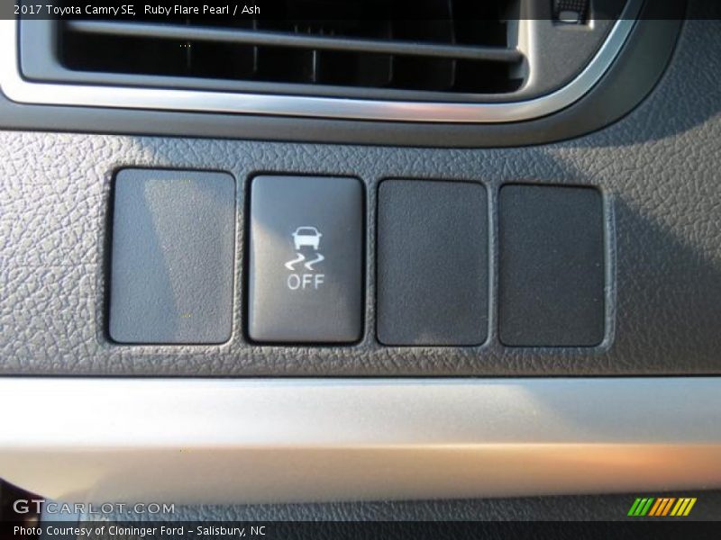 Ruby Flare Pearl / Ash 2017 Toyota Camry SE