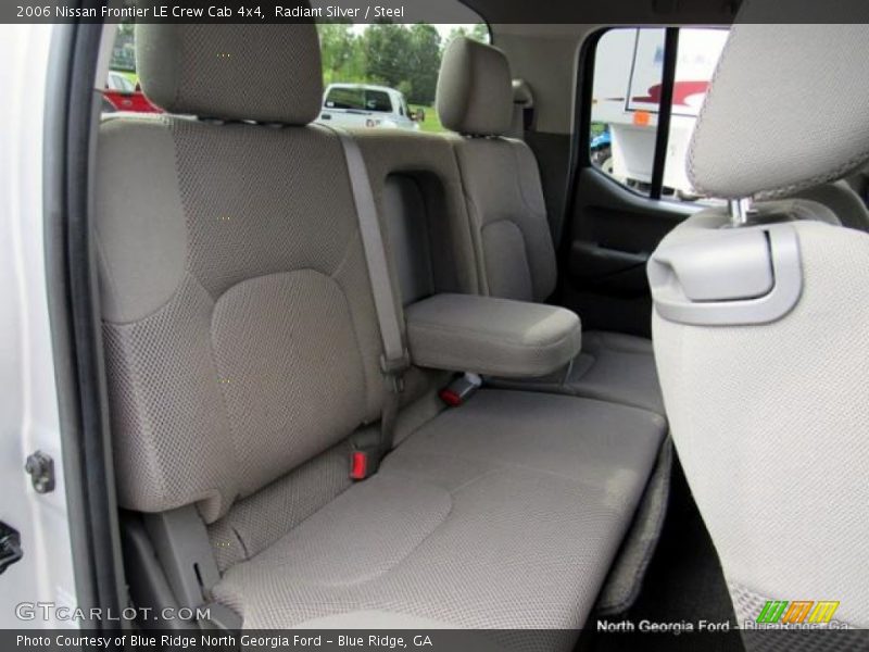 Radiant Silver / Steel 2006 Nissan Frontier LE Crew Cab 4x4
