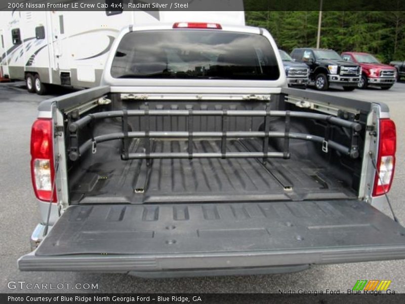 Radiant Silver / Steel 2006 Nissan Frontier LE Crew Cab 4x4