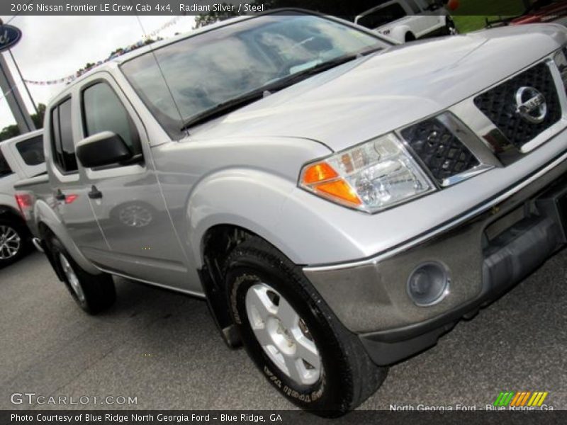 Radiant Silver / Steel 2006 Nissan Frontier LE Crew Cab 4x4