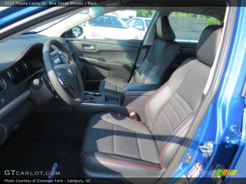 Blue Streak Metallic / Black 2017 Toyota Camry SE
