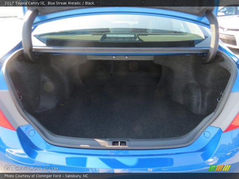 Blue Streak Metallic / Black 2017 Toyota Camry SE