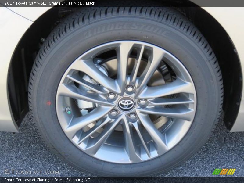Creme Brulee Mica / Black 2017 Toyota Camry SE