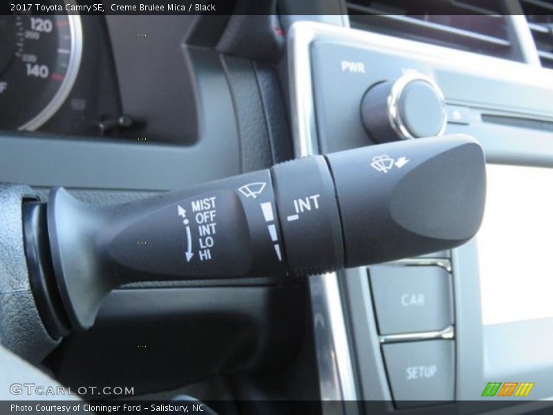 Creme Brulee Mica / Black 2017 Toyota Camry SE
