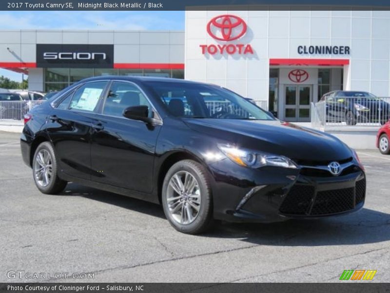 Midnight Black Metallic / Black 2017 Toyota Camry SE