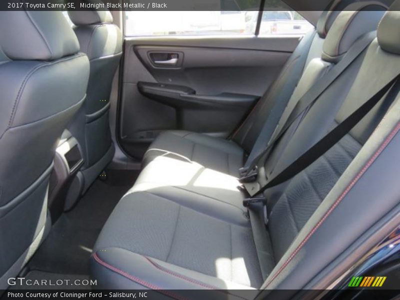 Midnight Black Metallic / Black 2017 Toyota Camry SE