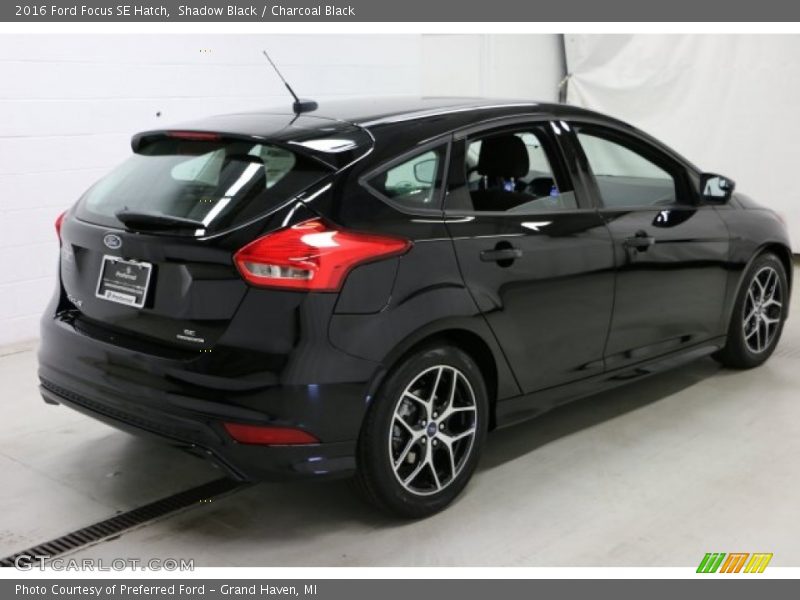 Shadow Black / Charcoal Black 2016 Ford Focus SE Hatch