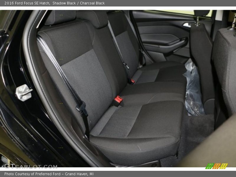 Shadow Black / Charcoal Black 2016 Ford Focus SE Hatch