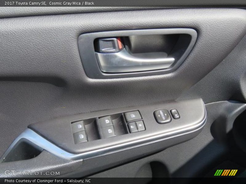 Controls of 2017 Camry SE
