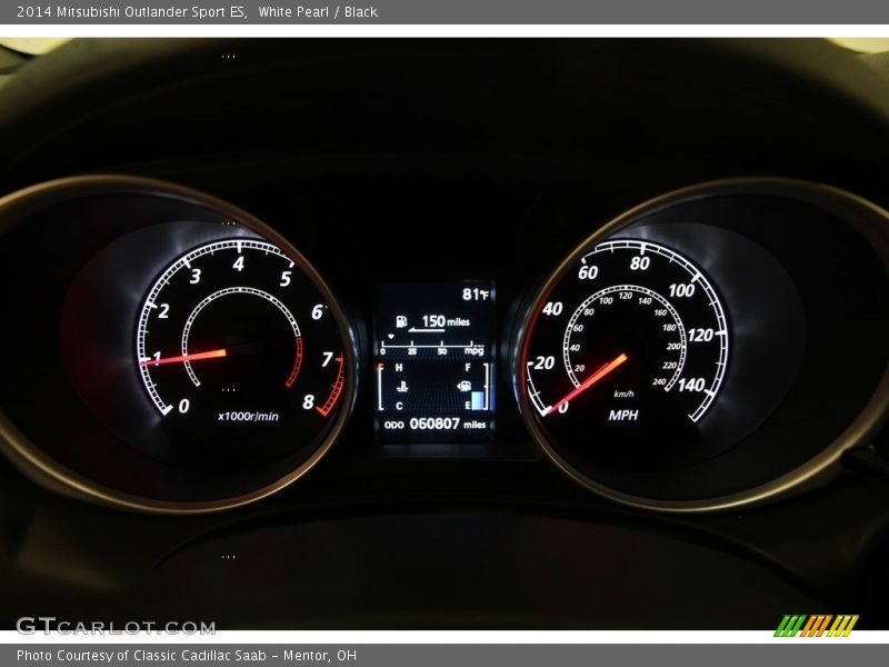 White Pearl / Black 2014 Mitsubishi Outlander Sport ES