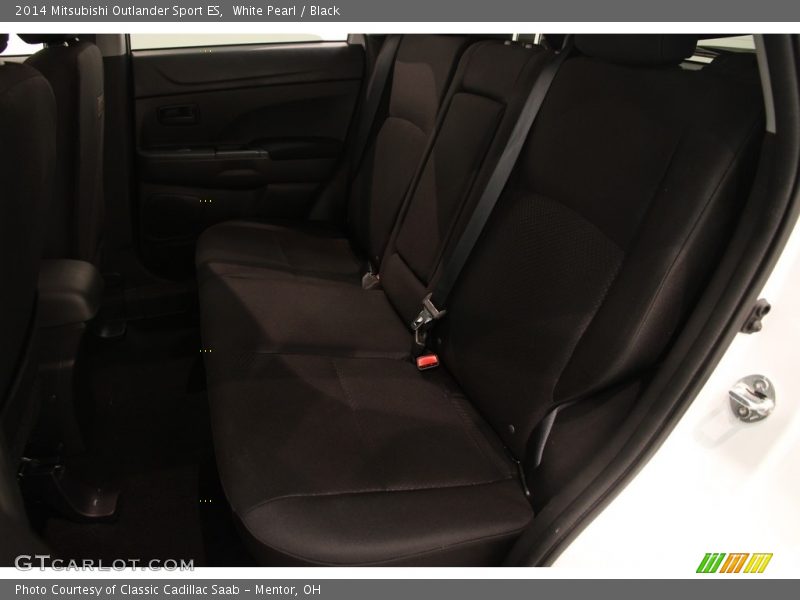 White Pearl / Black 2014 Mitsubishi Outlander Sport ES