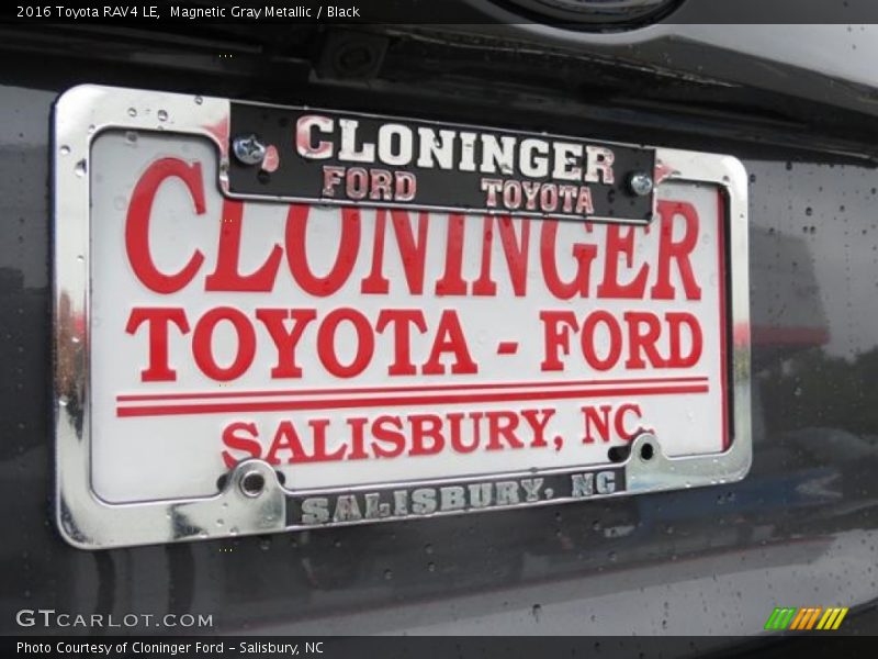 Magnetic Gray Metallic / Black 2016 Toyota RAV4 LE