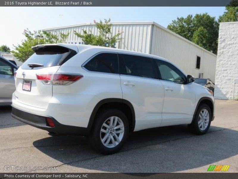 Blizzard Pearl / Black 2016 Toyota Highlander LE
