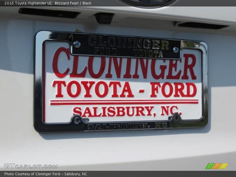 Blizzard Pearl / Black 2016 Toyota Highlander LE