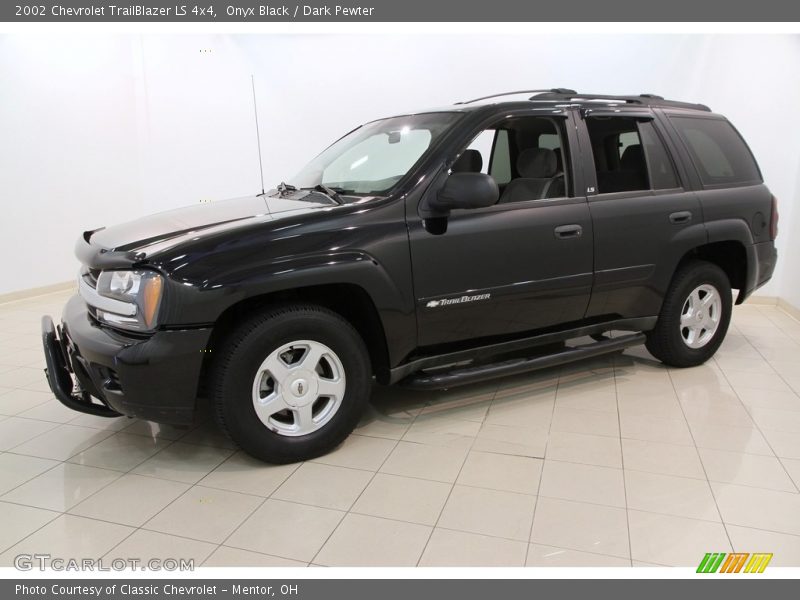 Onyx Black / Dark Pewter 2002 Chevrolet TrailBlazer LS 4x4