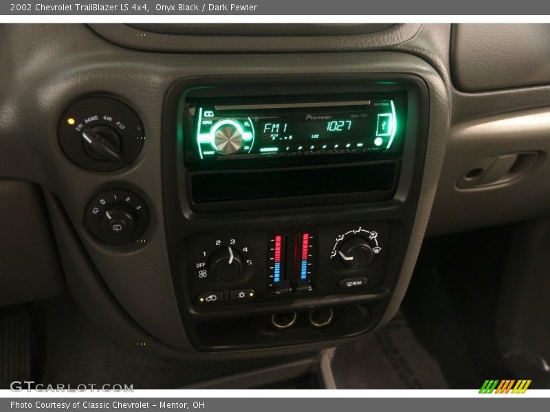 Onyx Black / Dark Pewter 2002 Chevrolet TrailBlazer LS 4x4
