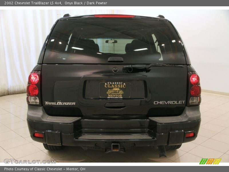Onyx Black / Dark Pewter 2002 Chevrolet TrailBlazer LS 4x4