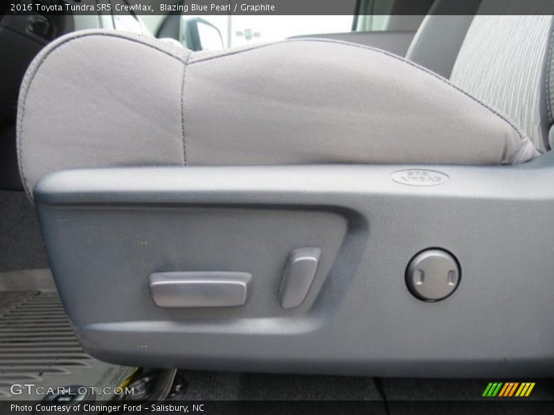 Blazing Blue Pearl / Graphite 2016 Toyota Tundra SR5 CrewMax