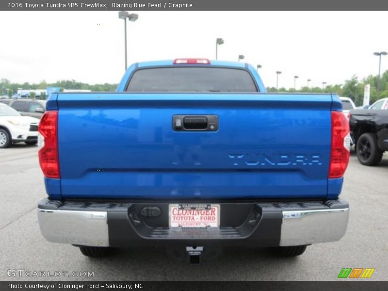 Blazing Blue Pearl / Graphite 2016 Toyota Tundra SR5 CrewMax