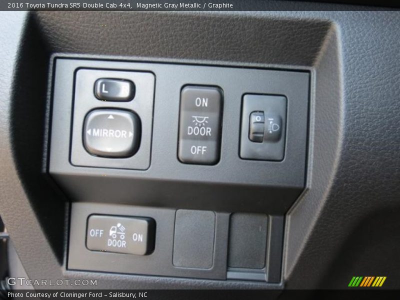 Magnetic Gray Metallic / Graphite 2016 Toyota Tundra SR5 Double Cab 4x4