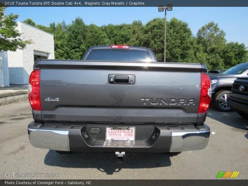Magnetic Gray Metallic / Graphite 2016 Toyota Tundra SR5 Double Cab 4x4