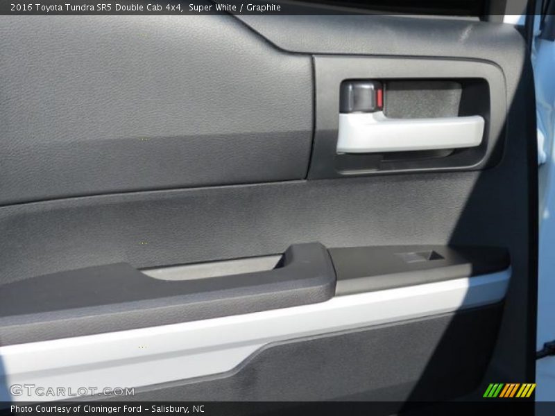 Super White / Graphite 2016 Toyota Tundra SR5 Double Cab 4x4