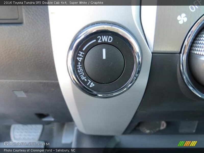 Super White / Graphite 2016 Toyota Tundra SR5 Double Cab 4x4
