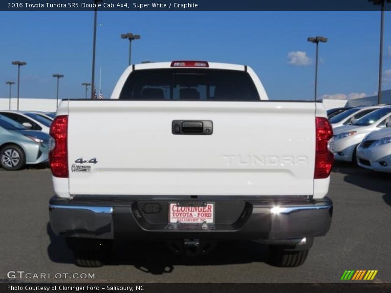 Super White / Graphite 2016 Toyota Tundra SR5 Double Cab 4x4