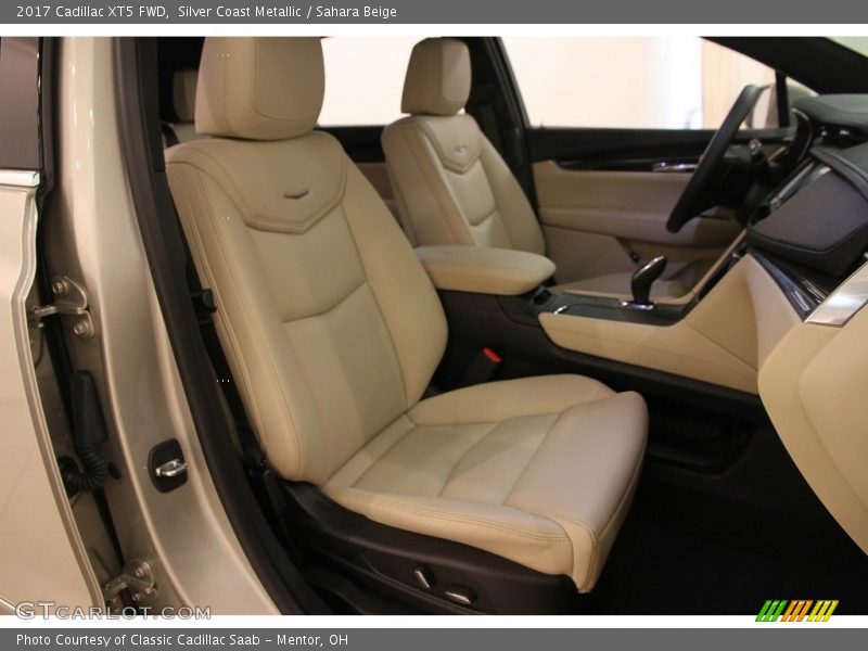 Silver Coast Metallic / Sahara Beige 2017 Cadillac XT5 FWD