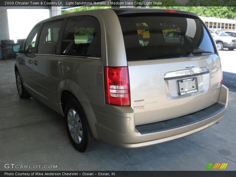 Light Sandstone Metallic / Medium Slate Gray/Light Shale 2009 Chrysler Town & Country LX