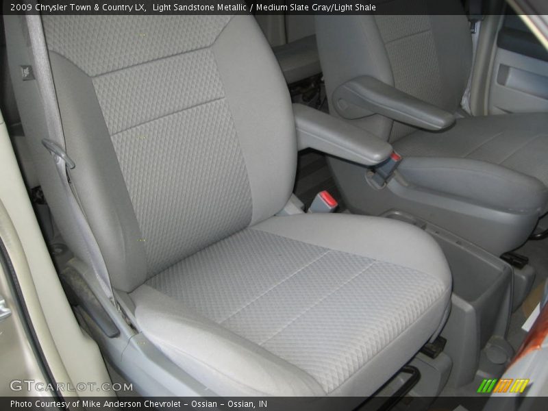 Light Sandstone Metallic / Medium Slate Gray/Light Shale 2009 Chrysler Town & Country LX
