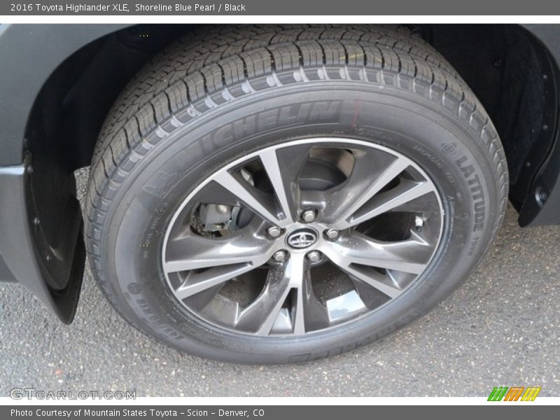Shoreline Blue Pearl / Black 2016 Toyota Highlander XLE