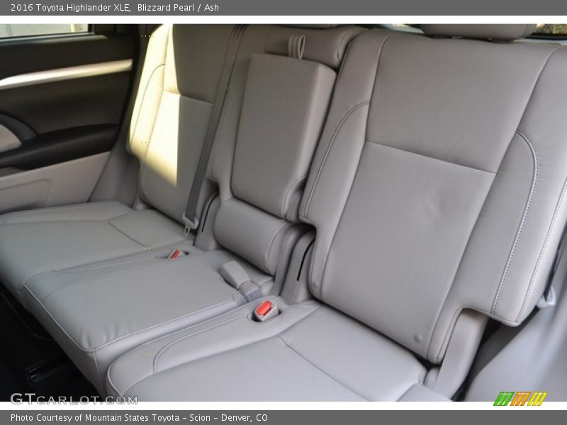 Blizzard Pearl / Ash 2016 Toyota Highlander XLE