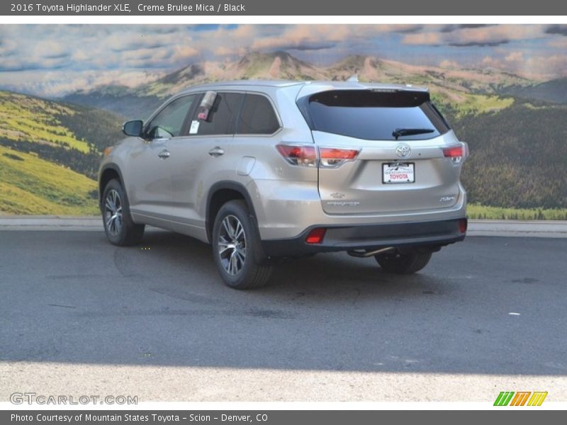 Creme Brulee Mica / Black 2016 Toyota Highlander XLE