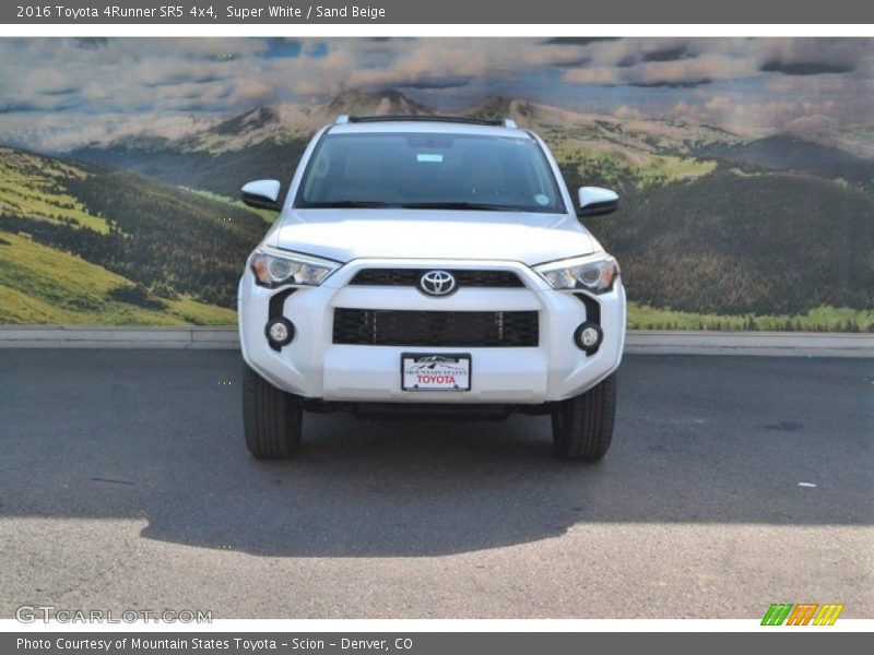 Super White / Sand Beige 2016 Toyota 4Runner SR5 4x4