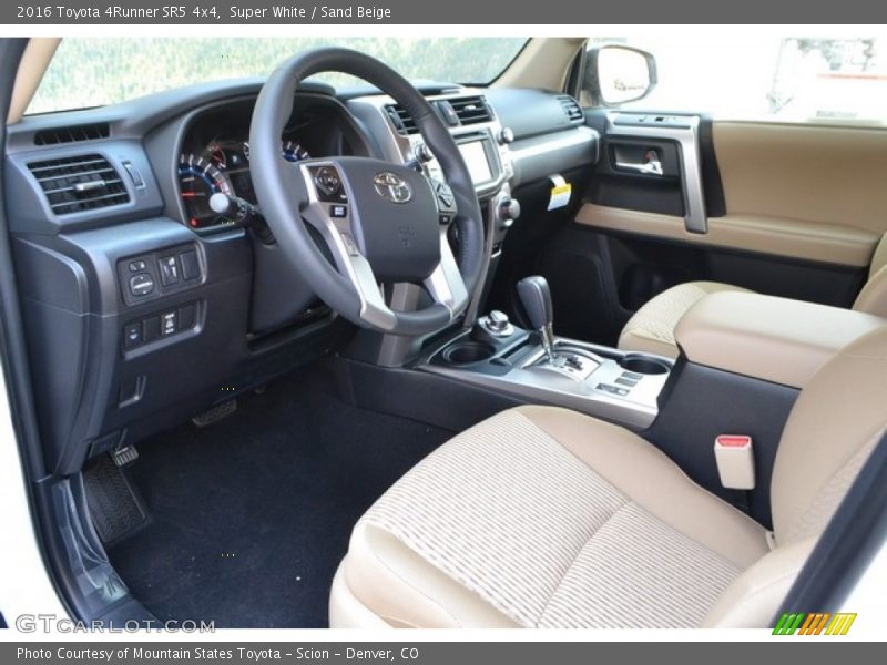 Super White / Sand Beige 2016 Toyota 4Runner SR5 4x4